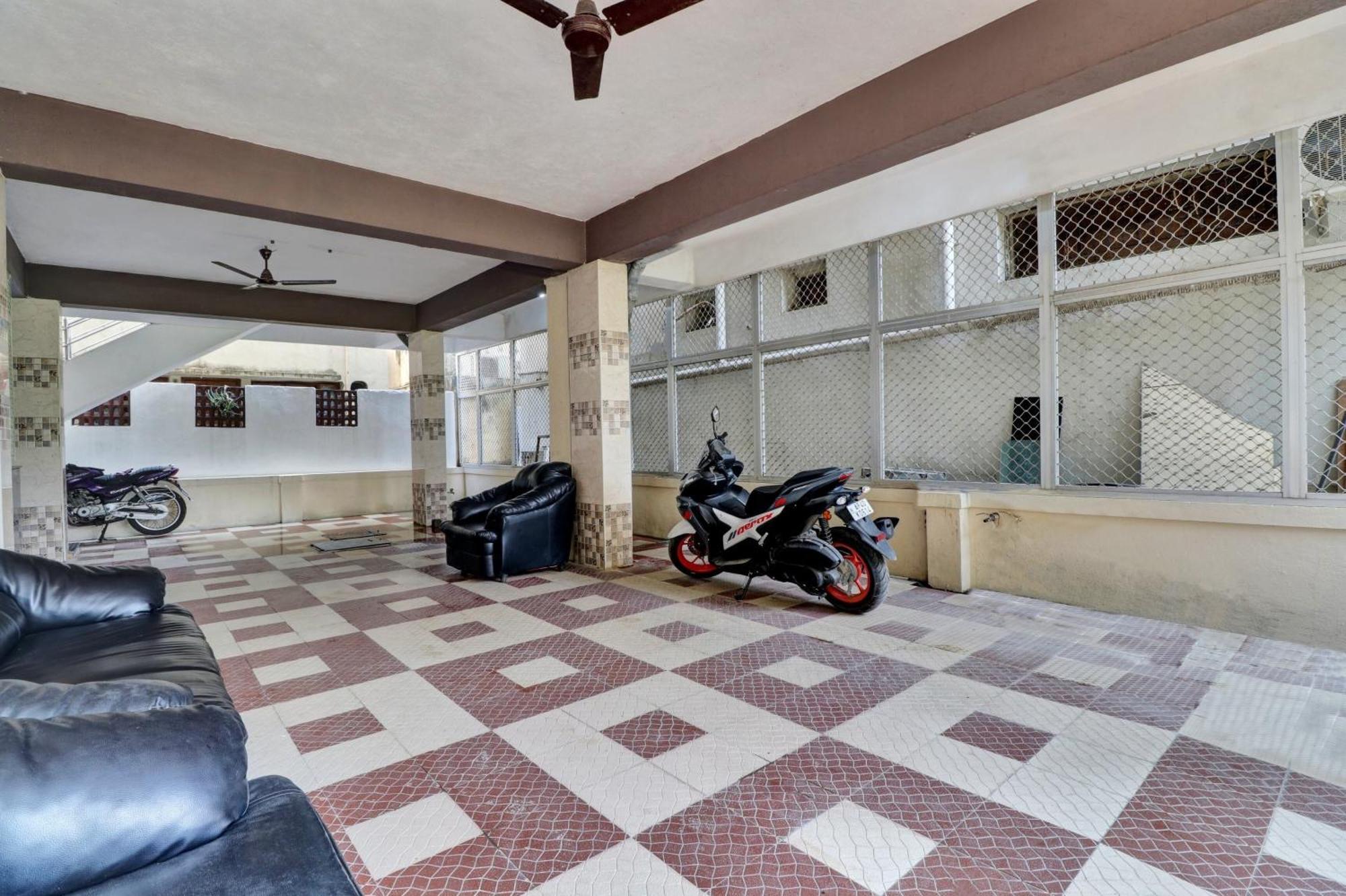 Hotel O Seshadri Homestay Tirupati Exterior foto